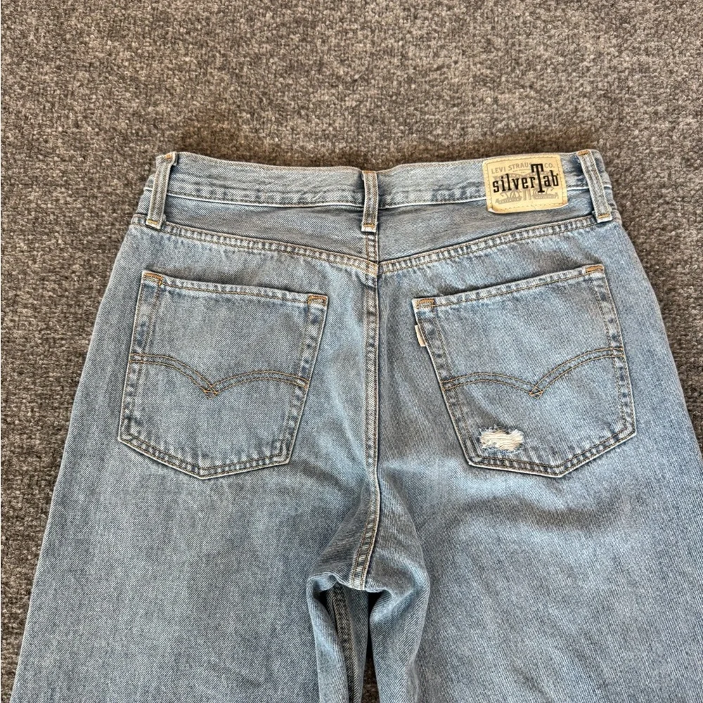 Levi's SilverTab Women’s Jeans Size 31 Blue 94 Baggy Light Distressed